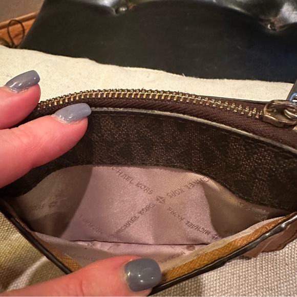 🔥Michael Kors Jet Set Travel Zip Top Coinpouch Card Case Brown Signature - Picture 11 of 12